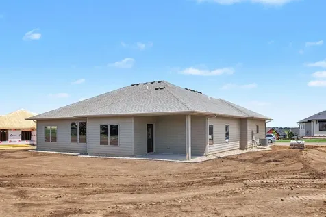 1507 Buffalo Ridge Drive Luverne MN 56156