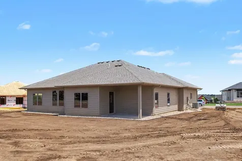 1507 Buffalo Ridge Drive Luverne MN 56156