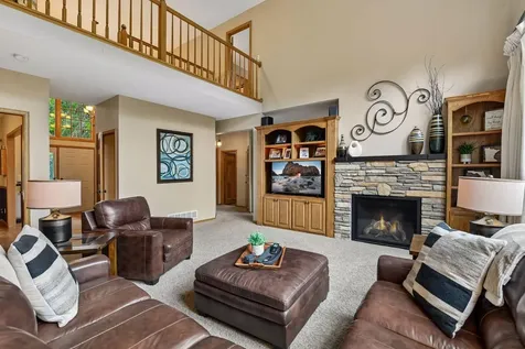 8796 Horizon Ridge Victoria MN 55386