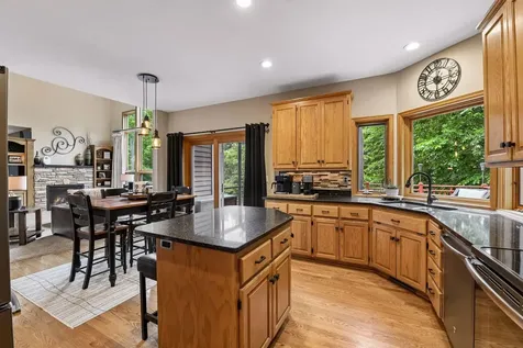 8796 Horizon Ridge Victoria MN 55386