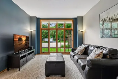 8796 Horizon Ridge Victoria MN 55386