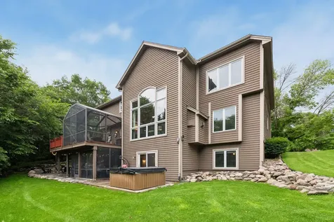 8796 Horizon Ridge Victoria MN 55386