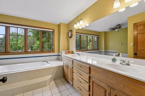 8796 Horizon Ridge Victoria MN 55386
