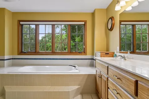 8796 Horizon Ridge Victoria MN 55386