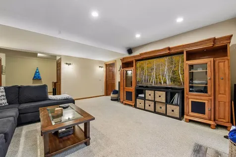 8796 Horizon Ridge Victoria MN 55386