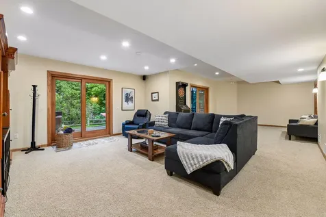 8796 Horizon Ridge Victoria MN 55386