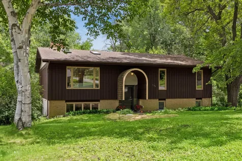 2700 Kyle Avenue N Golden Valley MN 55422