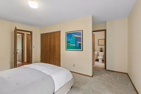 2700 Kyle Avenue N Golden Valley MN 55422