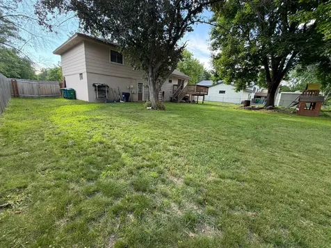 7356 Douglas Drive N Brooklyn Park MN 55443