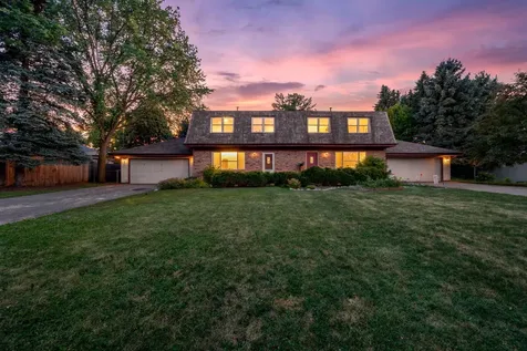 6117 W 105th Street Bloomington MN 55438