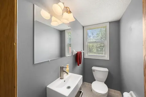 6117 W 105th Street Bloomington MN 55438