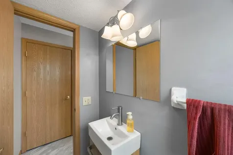 6117 W 105th Street Bloomington MN 55438