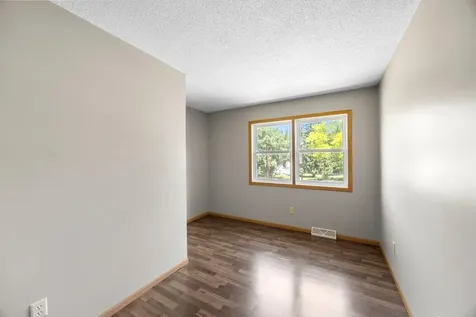 6117 W 105th Street Bloomington MN 55438