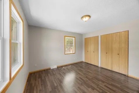 6117 W 105th Street Bloomington MN 55438