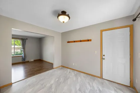 6117 W 105th Street Bloomington MN 55438