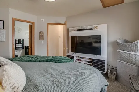 3260 35th Avenue S Fargo ND 58104