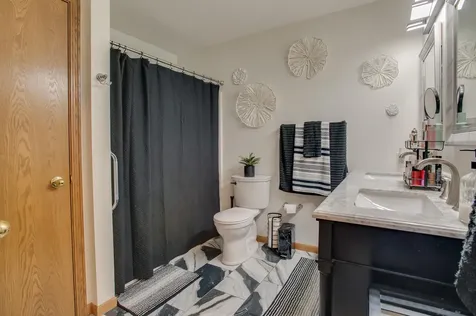 3260 35th Avenue S Fargo ND 58104