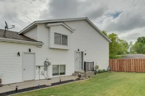 3260 35th Avenue S Fargo ND 58104