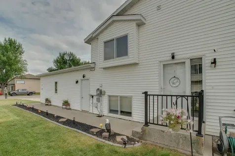 3260 35th Avenue S Fargo ND 58104