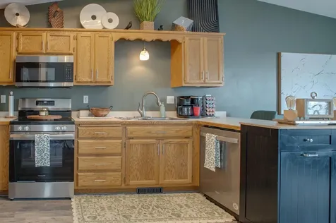 3260 35th Avenue S Fargo ND 58104