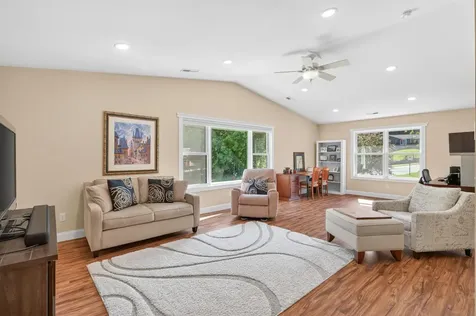 2790 S Shore Drive Prior Lake MN 55372