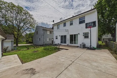 355 14th Avenue S South Saint Paul MN 55075