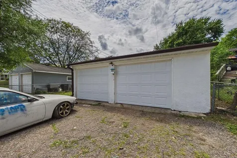 355 14th Avenue S South Saint Paul MN 55075