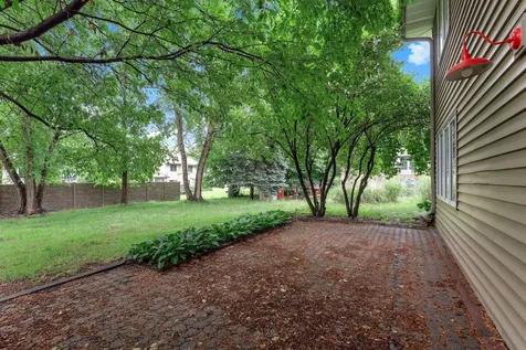 2287 Snowshoe Lane E Maplewood MN 55119