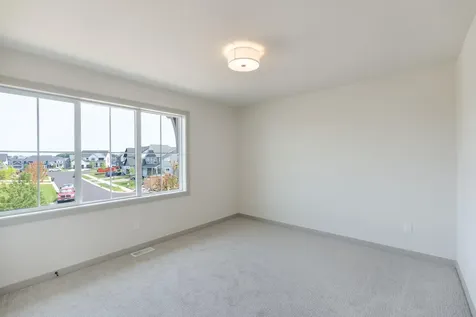 5036 Airlake Draw Woodbury MN 55129