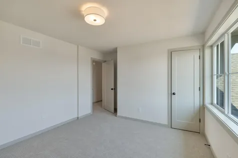 5036 Airlake Draw Woodbury MN 55129