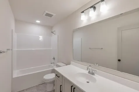 5036 Airlake Draw Woodbury MN 55129