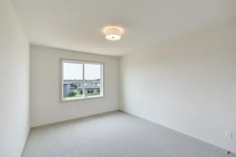5036 Airlake Draw Woodbury MN 55129