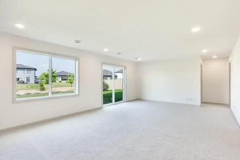 5036 Airlake Draw Woodbury MN 55129