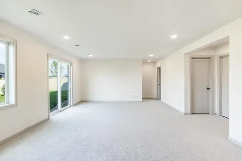 5036 Airlake Draw Woodbury MN 55129