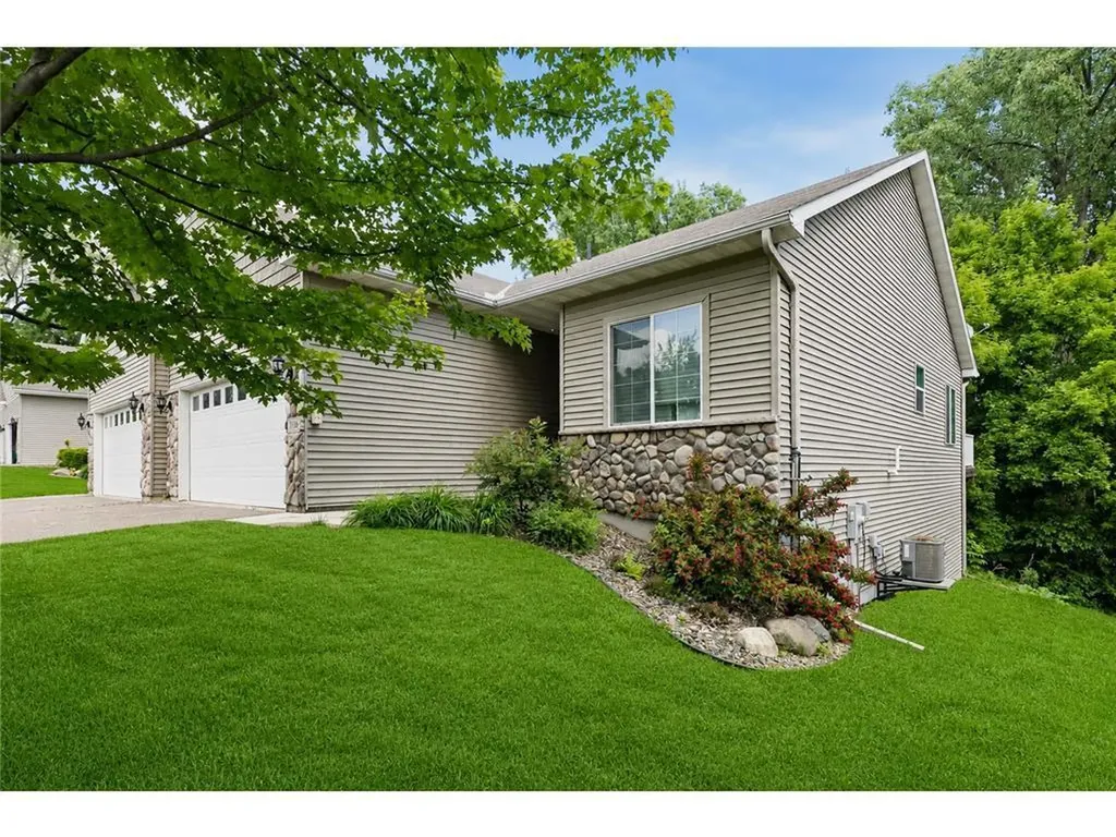 3165 Doneene Lane Eagan MN 55121
