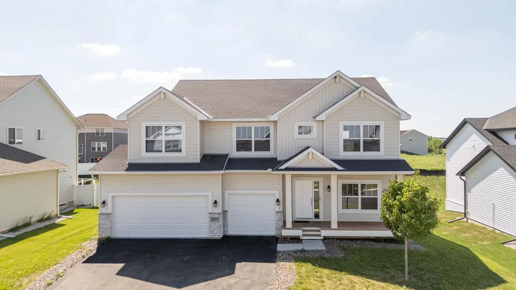 18277 Glacier Way Lakeville MN 55044