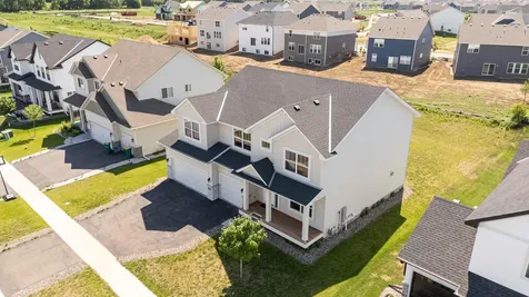18277 Glacier Way Lakeville MN 55044