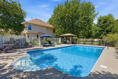 8511 Cedar Court Victoria MN 55386