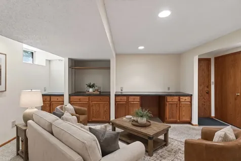 1870 Eagle Ridge Drive Mendota Heights MN 55118