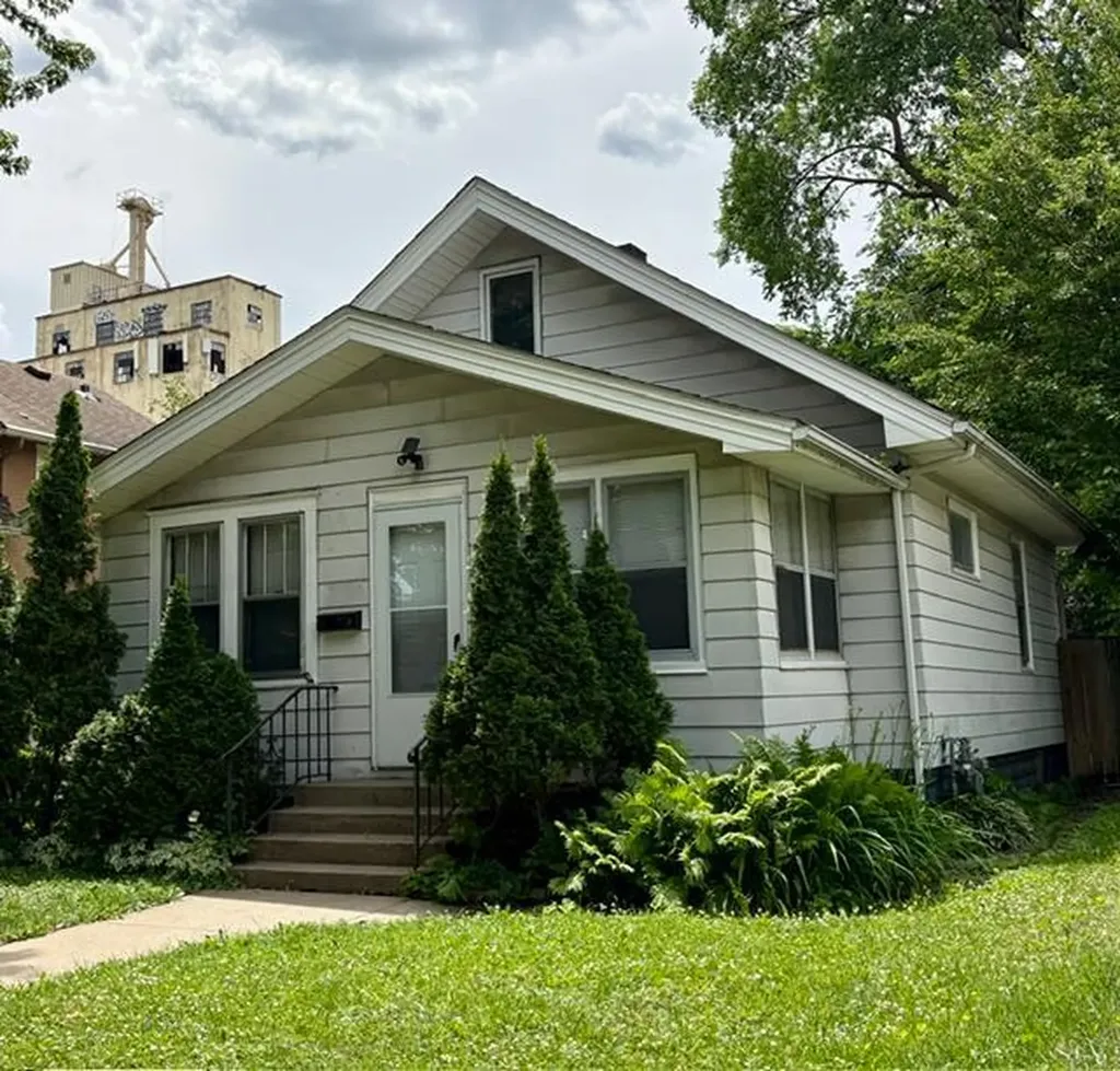 3344 Snelling Avenue Minneapolis MN 55406