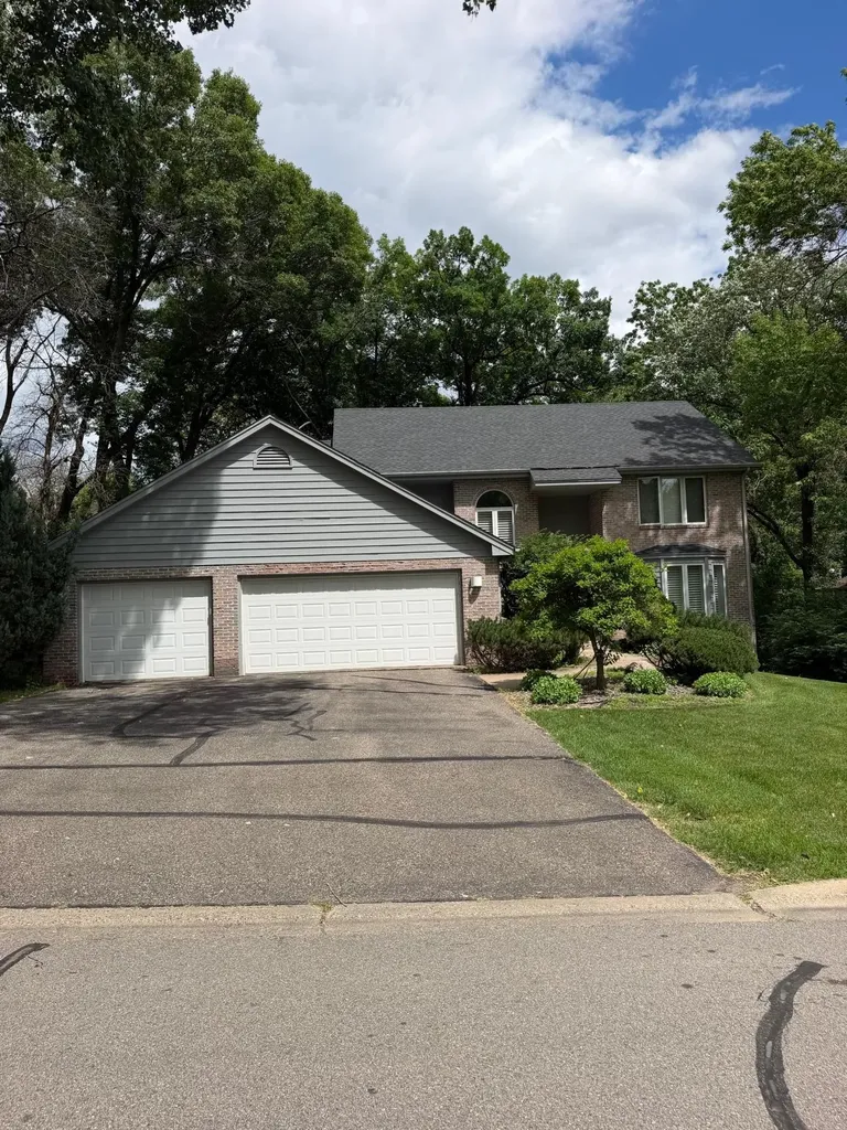 2701 Sylvan Road S Hopkins MN 55305
