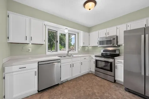 3984 Orchid Lane N Plymouth MN 55446