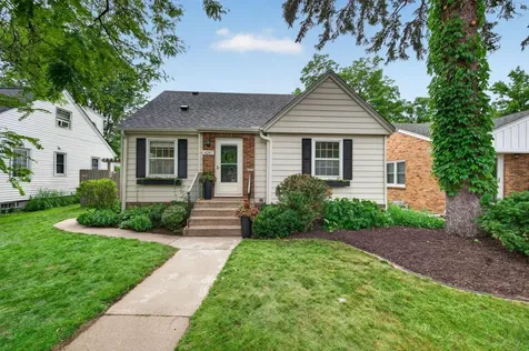 4247 Zenith Avenue N Robbinsdale MN 55422