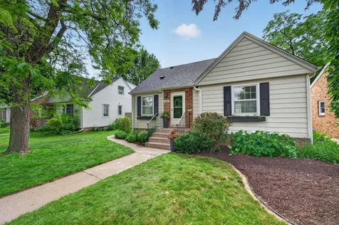 4247 Zenith Avenue N Robbinsdale MN 55422