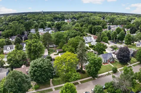 4247 Zenith Avenue N Robbinsdale MN 55422
