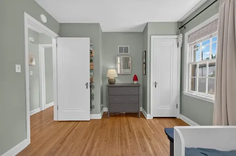 4247 Zenith Avenue N Robbinsdale MN 55422