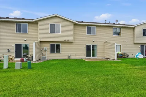 4104 Jarmann Lane Shakopee MN 55379