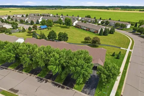 4104 Jarmann Lane Shakopee MN 55379