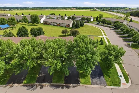 4104 Jarmann Lane Shakopee MN 55379