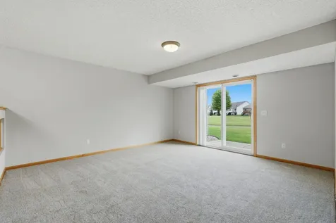 4104 Jarmann Lane Shakopee MN 55379